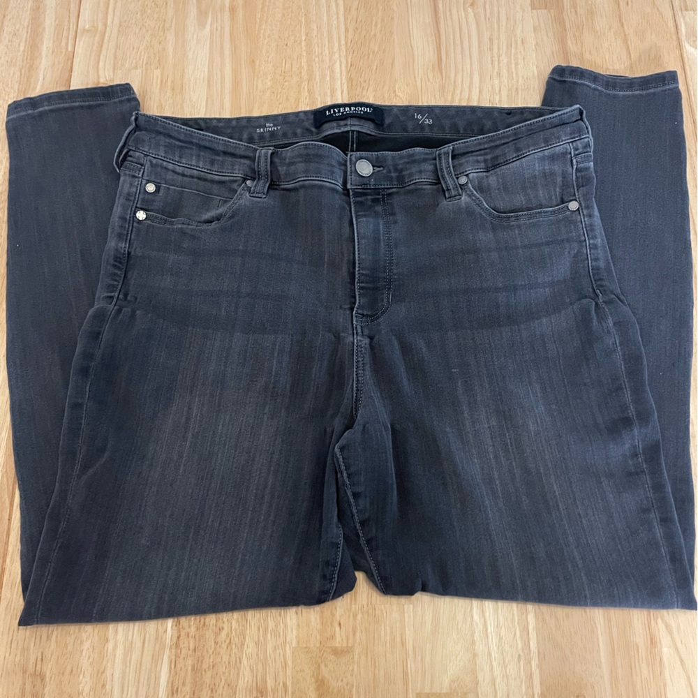 Liverpool Los Angeles “The Skinny” Jeans size 16 / 33, Color Gray, Heavily Worn.